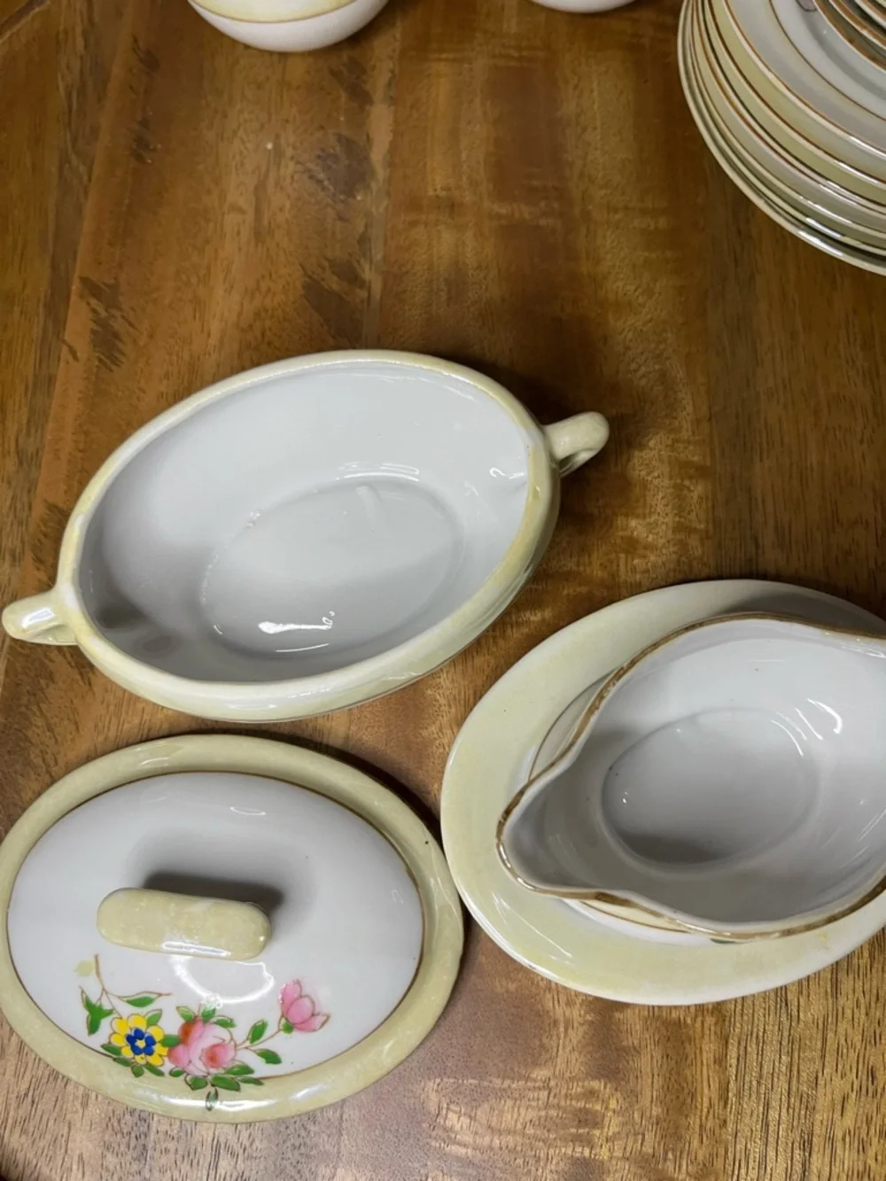 Vintage MINIATURE 28 piece Porcelain Tea Set‎